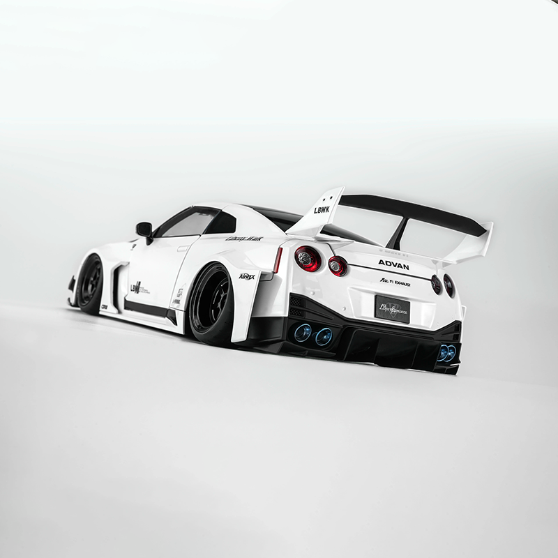 MotorHelix 1:18 Nissan GT-R R35 35GT-RR Widebody Diecast Model Car – Premium JDM