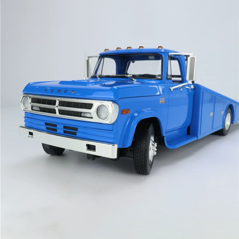 ACME 1:18 1970 Dodge D-300 Ramp Truck Diecast Model