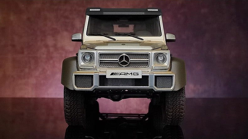 Mercedes-Benz G63 AMG 6×6 – 1:18 Diecast Model by AUTOart (Six-Wheel Functional Edition with Gift Packaging)（76305））