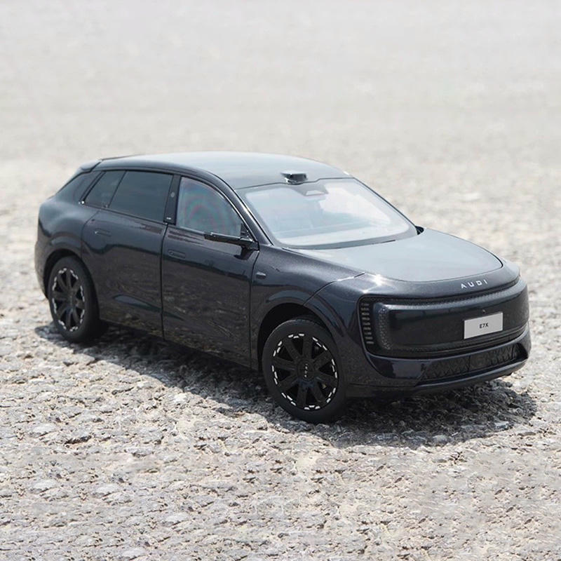 Original SAIC Audi AUDI E7X 1:18 Diecast Model Car