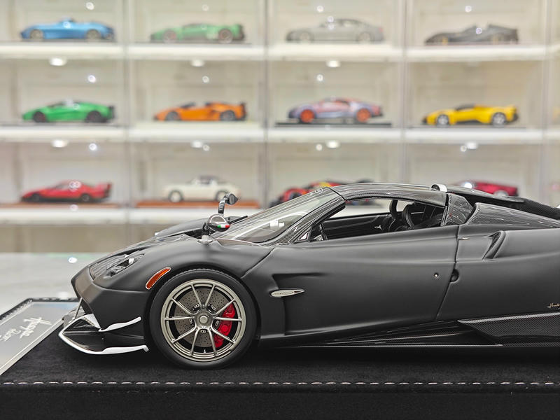 HH Model Pagani Huayra Roadster Limited Edition 1:18 Resin Model Car