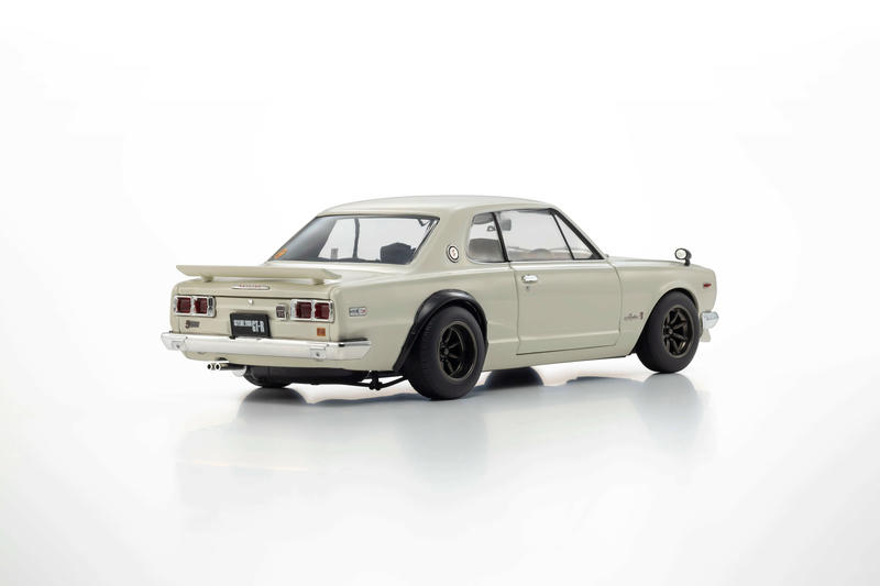 Kyosho Nissan Skyline 2000 GT-R (KPGC10) 1:18 Diecast Model Car