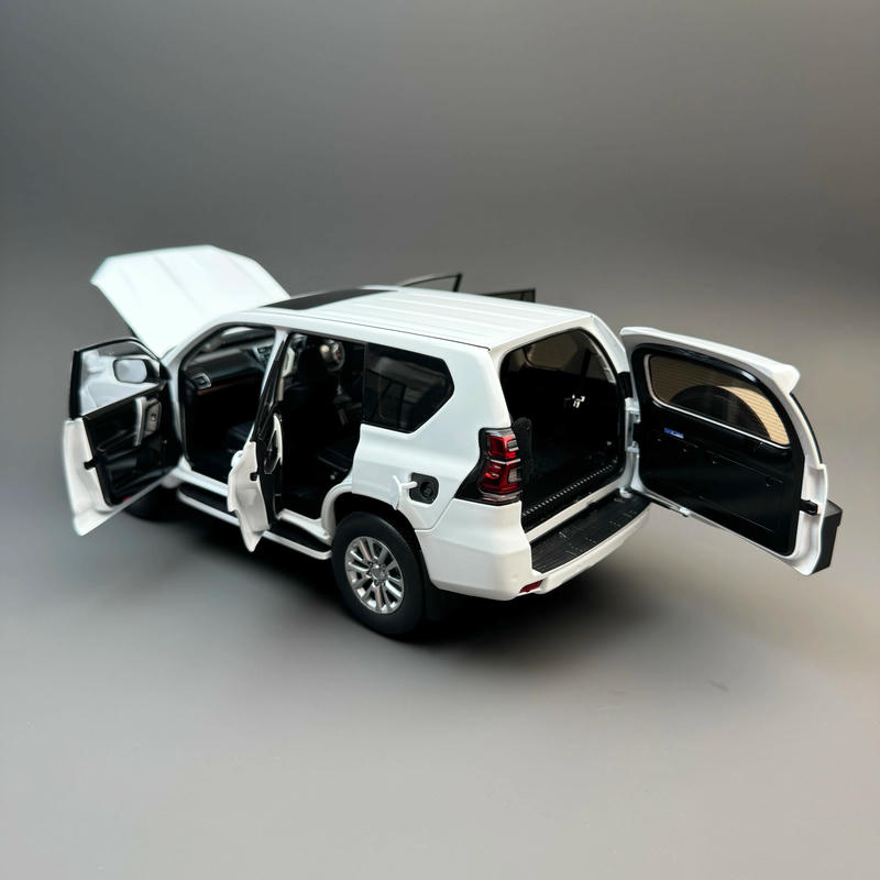 YC Model Toyota Land Cruiser Prado LC150 2018 1:18 Diecast Model Car