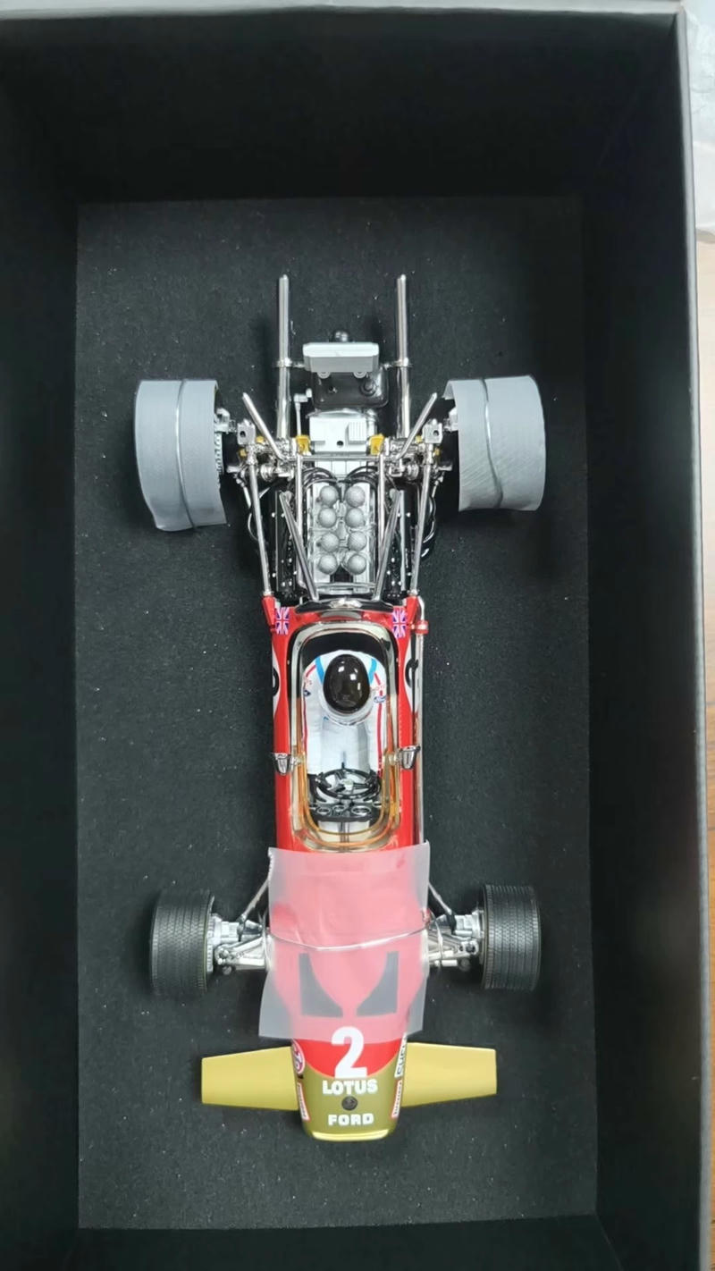 SunStar 1:18 Lotus Formula One Collection Diecast Model Car