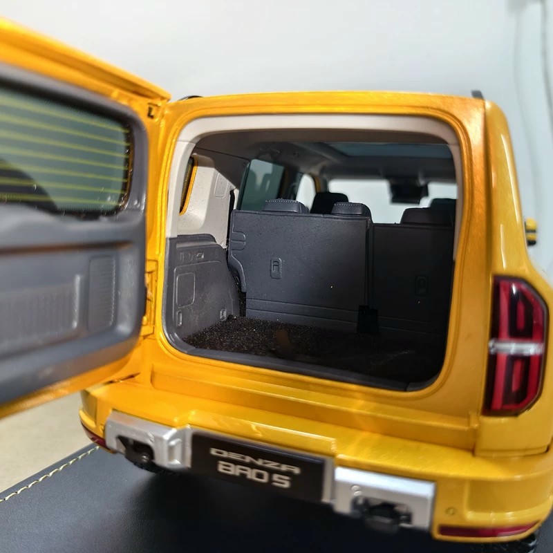 BYD BAO 5 1:18 Diecast Model Car – Gold
