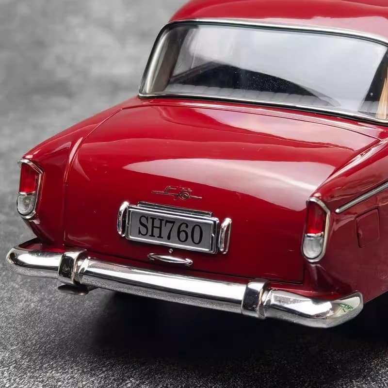 Original Factory 1:18 Shanghai SH760 Classic Vintage Sedan Diecast Model