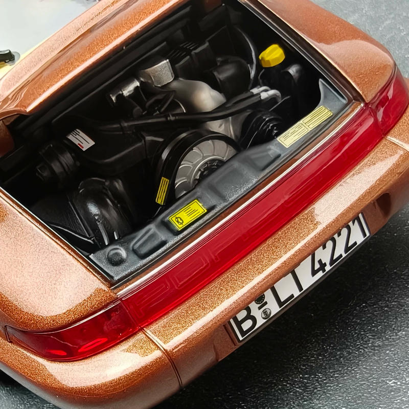 Norev Porsche 911 Carrera 2 1992 1:18 Diecast Model Car