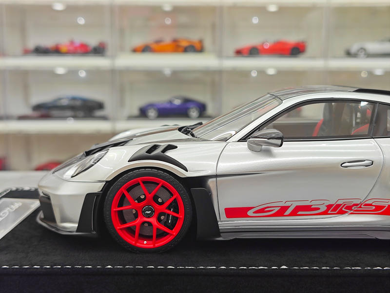 HH Model Porsche 992.1 GT3 RS 1:18 Resin Model Car