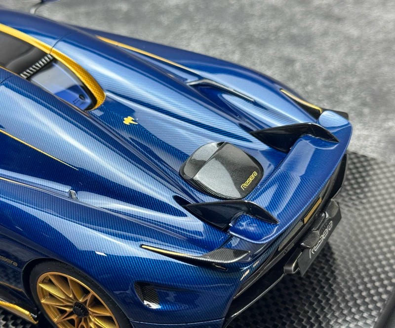 Frontiart 1:18 Koenigsegg Regera Resin Model Car — Carbin Dark Blue