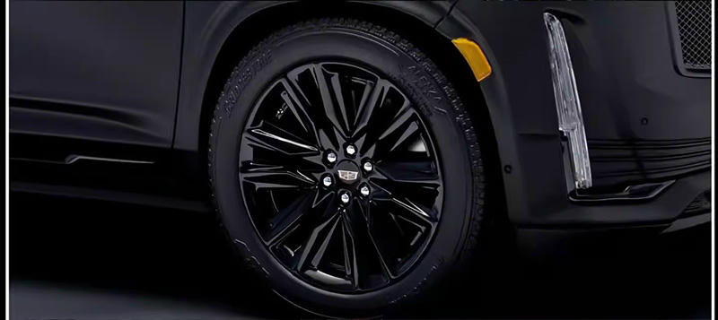 BBA 1:18 Cadillac Escalade Limited Edition Resin Model