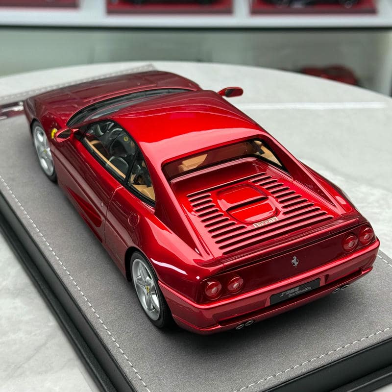 V8 Model 1:18 Ferrari F355 Resin Model Car