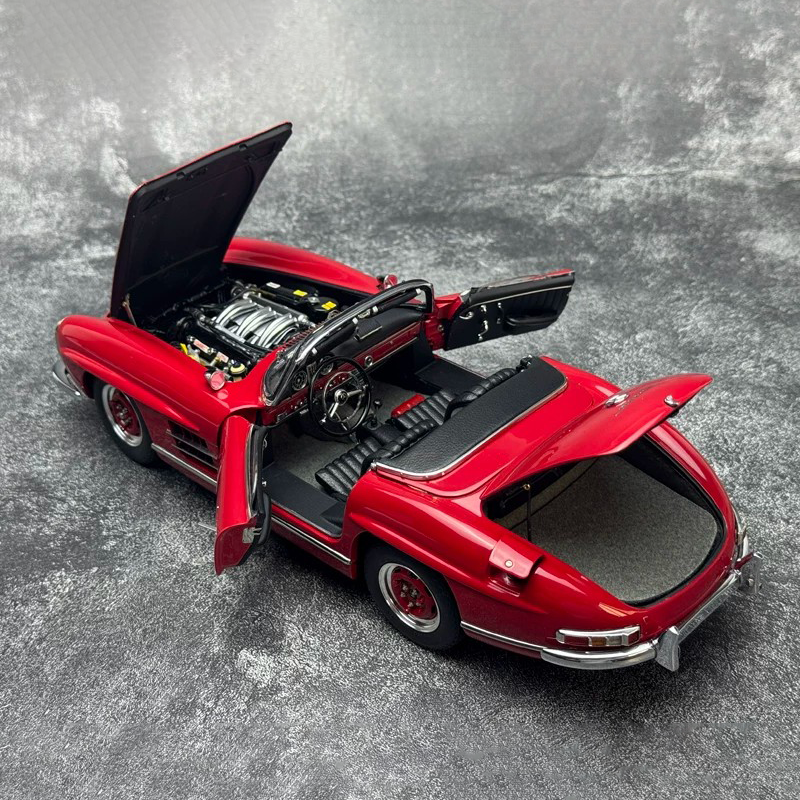 CMC 1:18 Mercedes-Benz 300SL Roadster Coupe Diecast Model