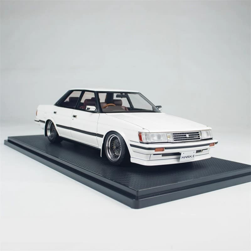 Ignition Model Toyota Mark II 1:18 Resin Model Car