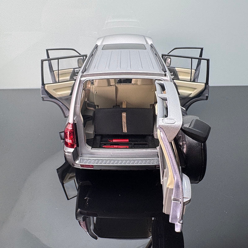 YC Model Mitsubishi Pajero V73 – 1:18 Scale Limited Edition Diecast Model