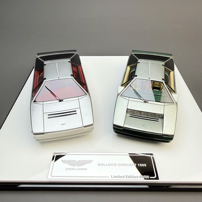 1:43 Aston Martin Bulldog Concept (1980) Resin Model Set
