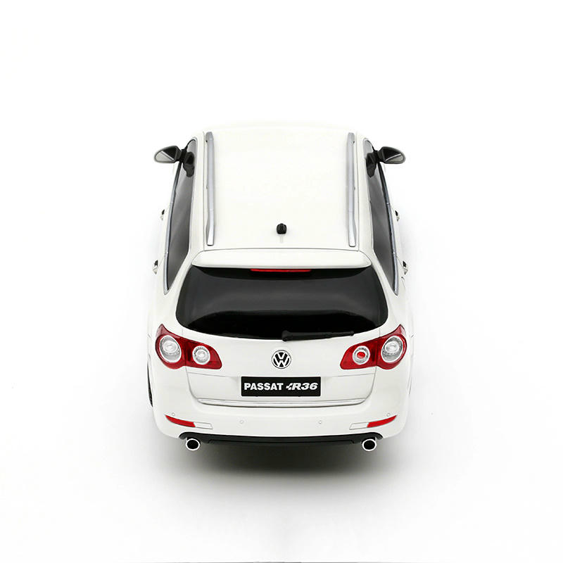 OTTO 1:18 Volkswagen Passat R36 (B6) Resin Model