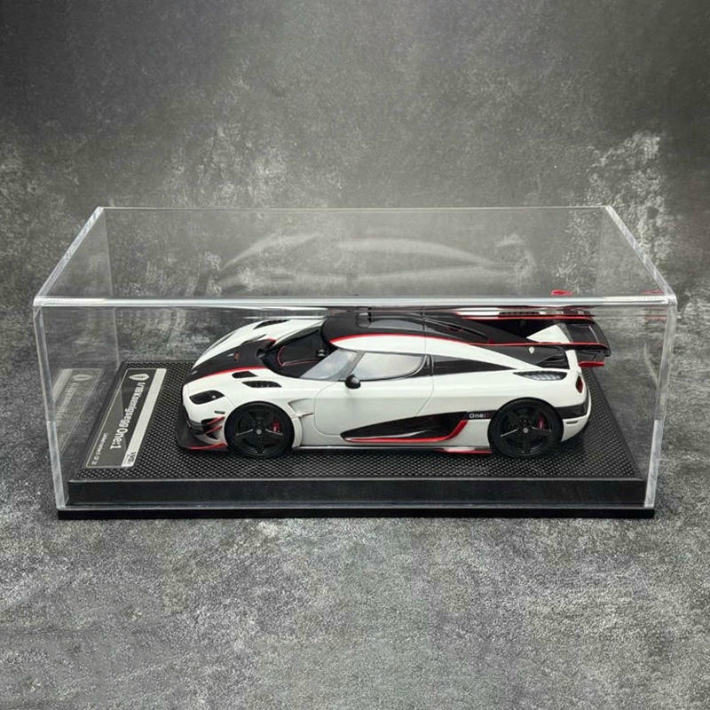 VMB 1:18 Koenigsegg ONE:1 Resin Model – White / Silver
