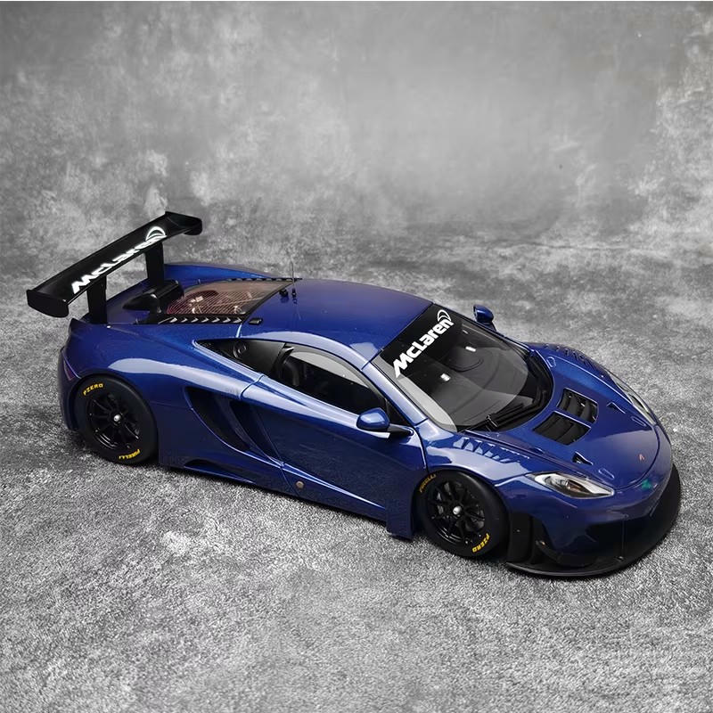 AUTOart 1:18 McLaren MP4-12C GT3 Diecast Model