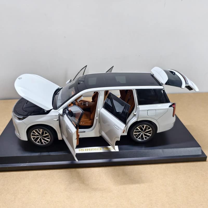 OEM GAC Trumpchi S9 1:18 Diecast Model Car