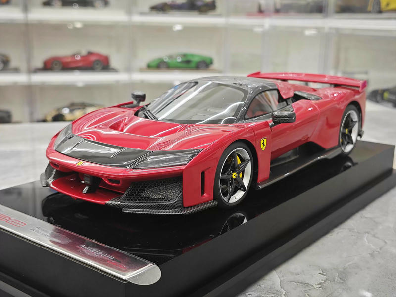 Amalgam 1:18 Ferrari F80 Resin Model Car