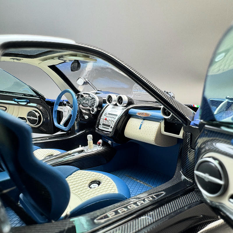 Almost Real 1:18 Pagani Zonda Tricolore 2010 Diecast Car