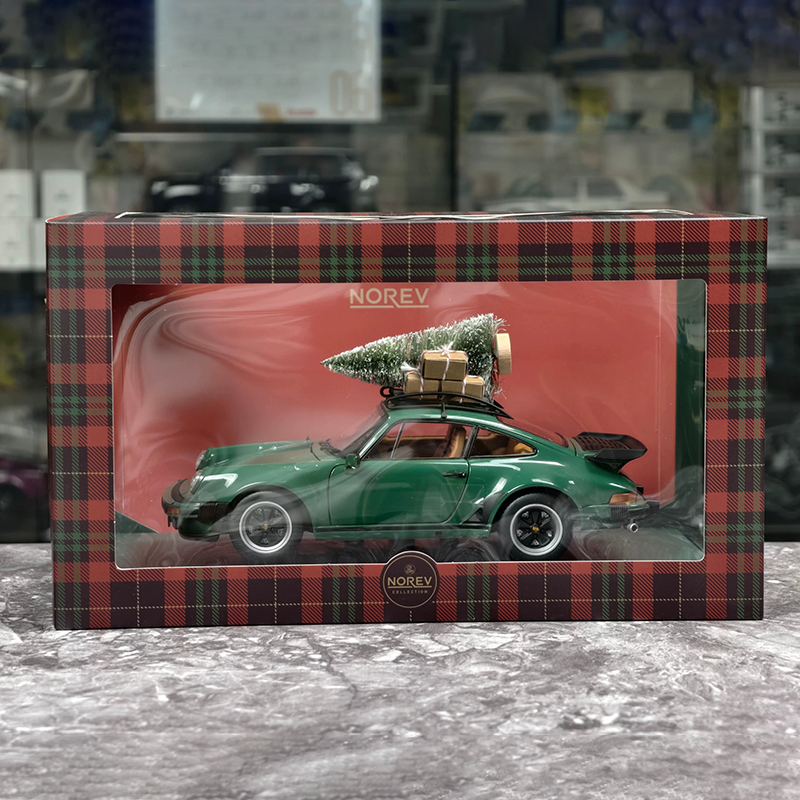 NOREV 1:18 Christmas Edition Volkswagen Beetle, Porsche 911 &amp; Fiat 500 Diecast Model Cars