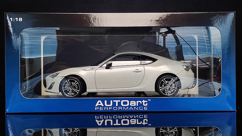 AUTOart 1:18 Toyota 86 GT Diecast Car
