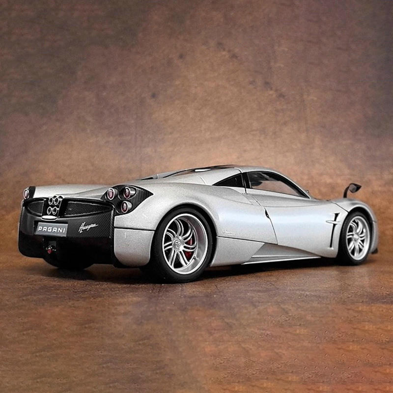 オートアート1/18 Pagani Huayra AUTOart Pagani Huayra 1:18 Diecast Car – YX car model