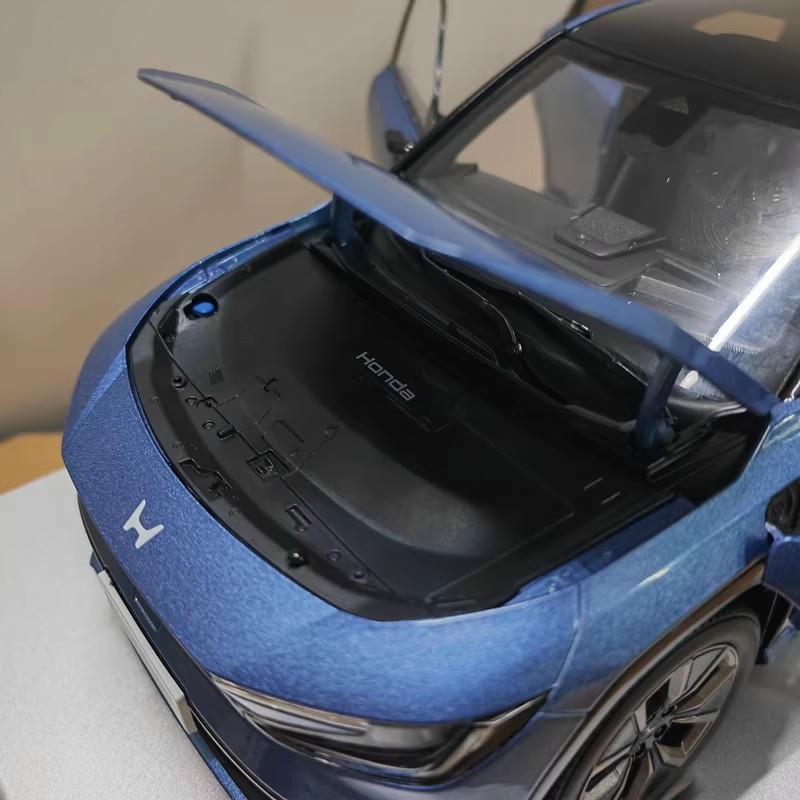 1:18 Honda P7 2025 Diecast Model Car