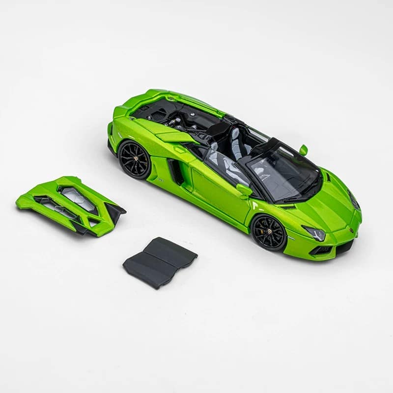 CLASSIC GARAGE 1:64 Lamborghini Aventador LP700-4 Roadster Diecast Model