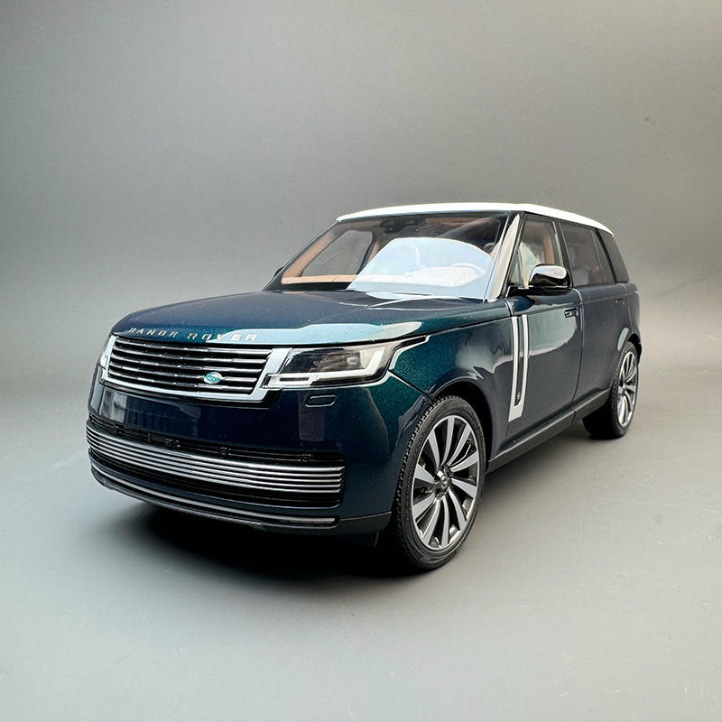 LCD 1:18 Land Rover Range Rover SV 2022 Long Wheelbase Diecast Car