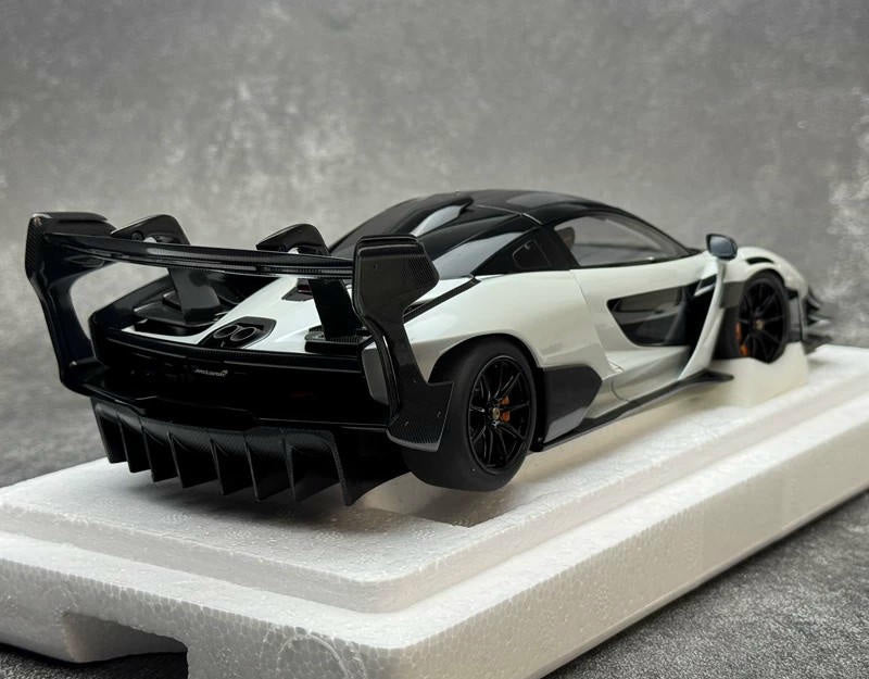 AUTOart 1:18 McLaren Senna GTR Diecast Model
