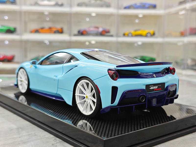 Dino Model 1:18 Ferrari 488 Pista Resin (Fully Open) Model