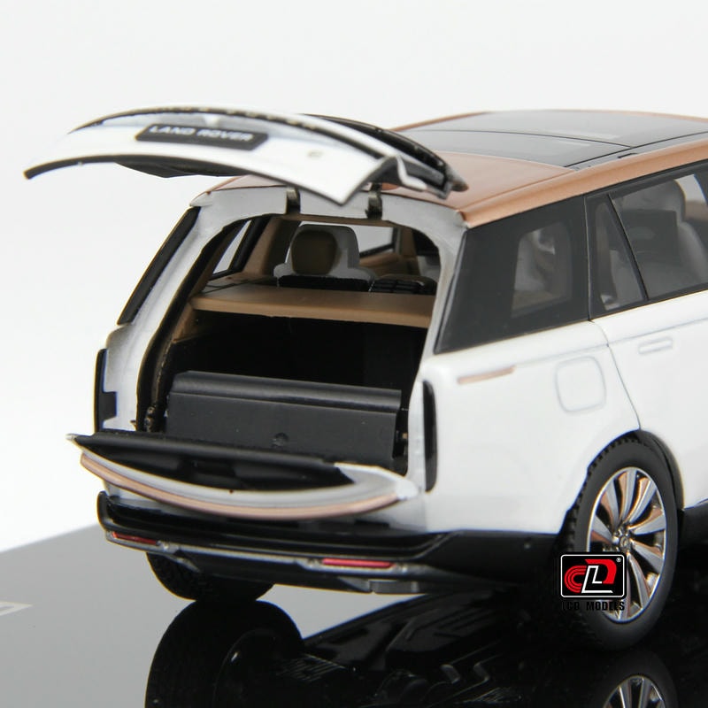 Pre-Order LCD 1:43 Range Rover White Alloy Full-Open Model – Acrylic Display & Transparent Sunroof