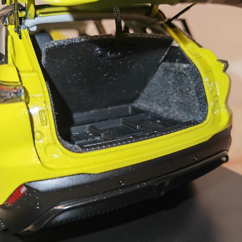 Original Factory 1:18 Beijing Magic Cube Alloy Diecast Model Car