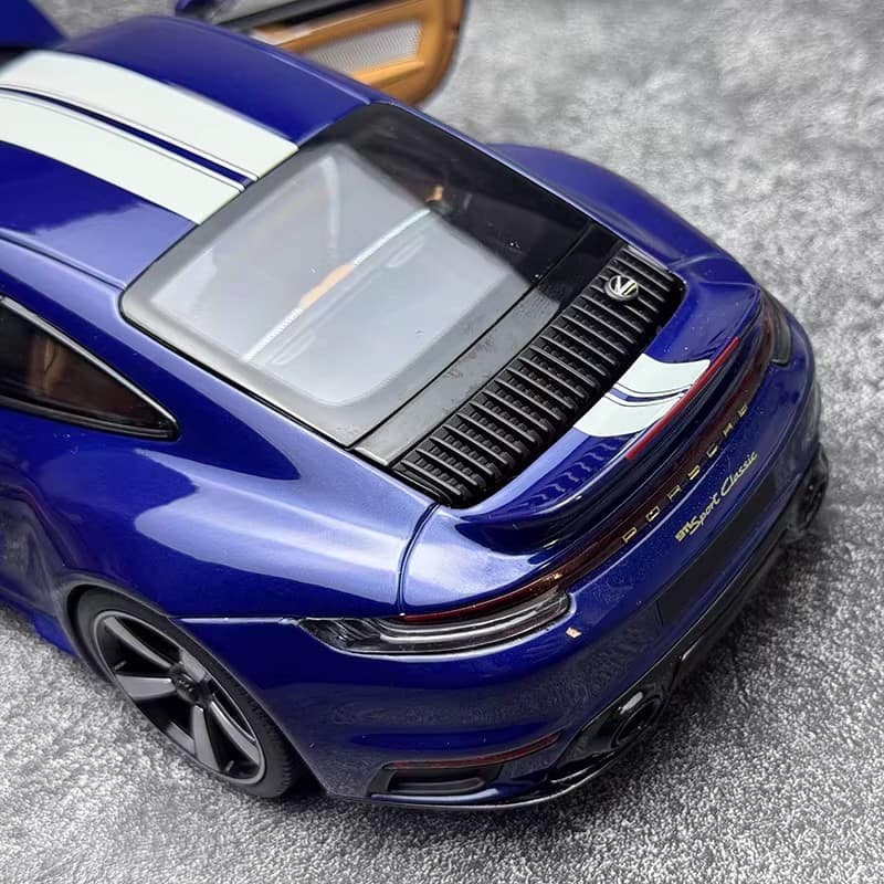 Minichamps 1:18 Porsche 911 (992) Sport Classic 2022 Alloy Diecast Model Car