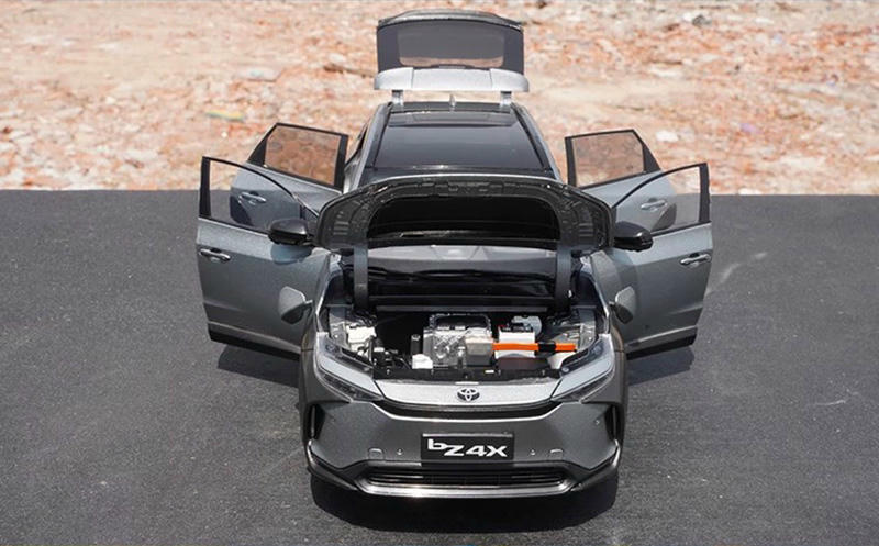 1:18 Toyota bZ4X Alloy Model
