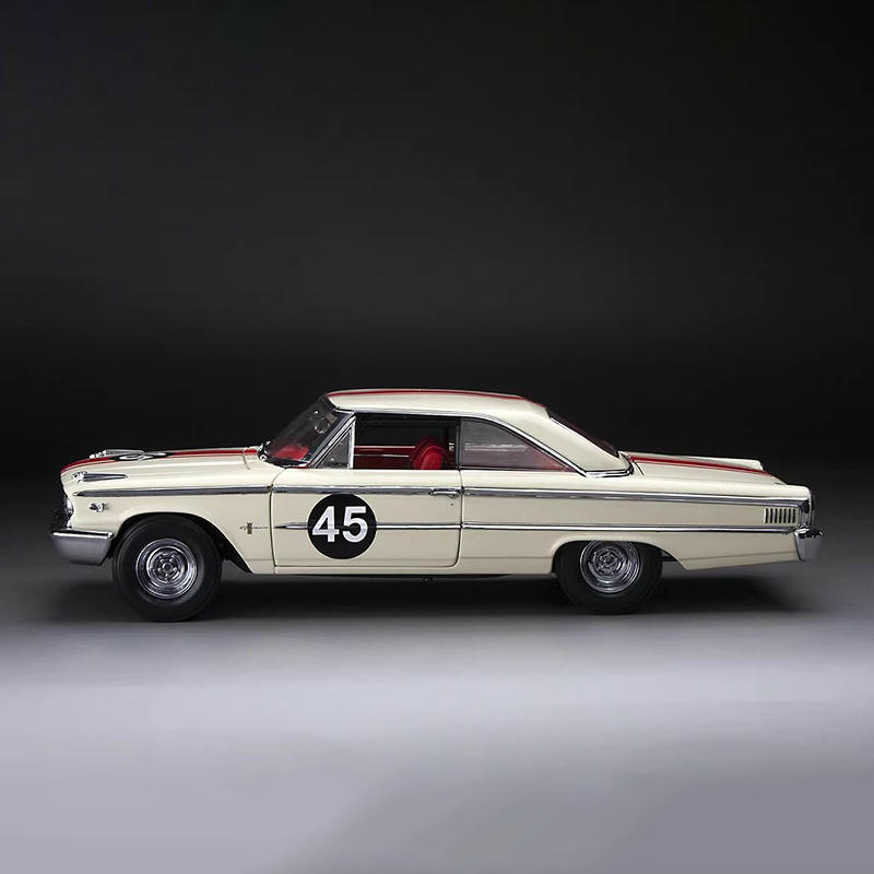 Sunstar 1:18 1963 Ford Galaxie 500XL Alloy Model