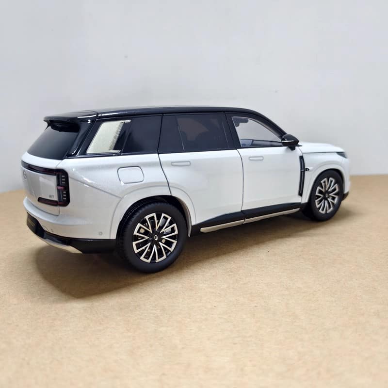 GAC Trumpchi Xiangwang S7 2025 OEM 1:18 Diecast Model Car