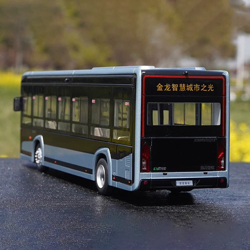 1:38 King Long XMQ6105G Alloy Bus Model with Lights