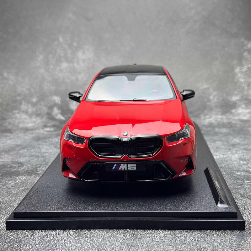 SOLIDO 1:18 BMW M5 M Isle of Man 2025 Alloy Diecast Model