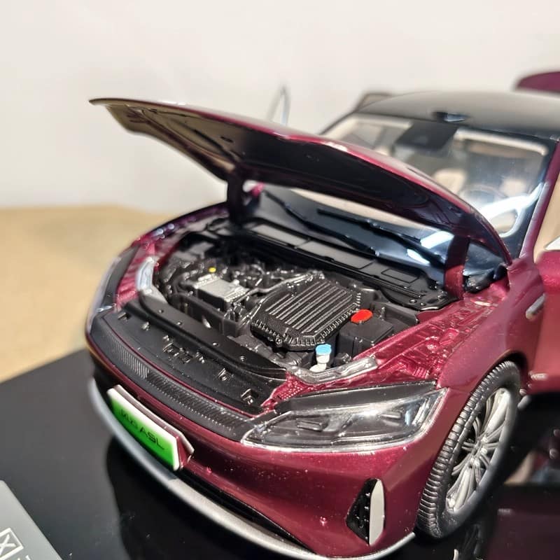 OEM Chery Fengyun A9L 1:18 Diecast Model Car