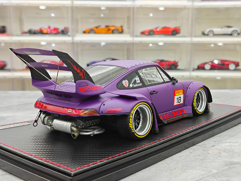 Ignition Porsche RWB 993 with Figure 1:18 Resin Model Car – IG4042