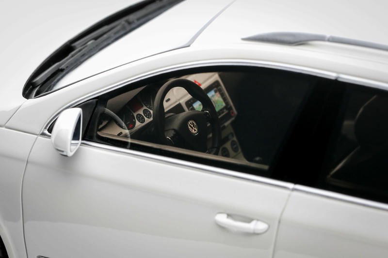 OTTO 1:18 Volkswagen Passat R36 (B6) Resin Model