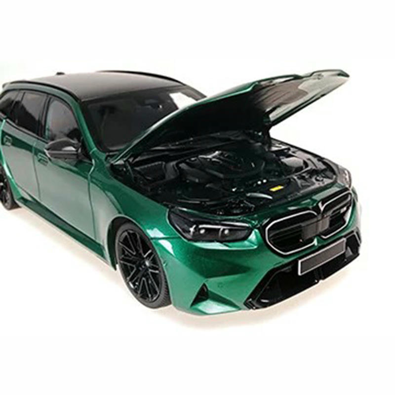 Minichamps 1:18 BMW M5 Touring (2024) Diecast Opening Model