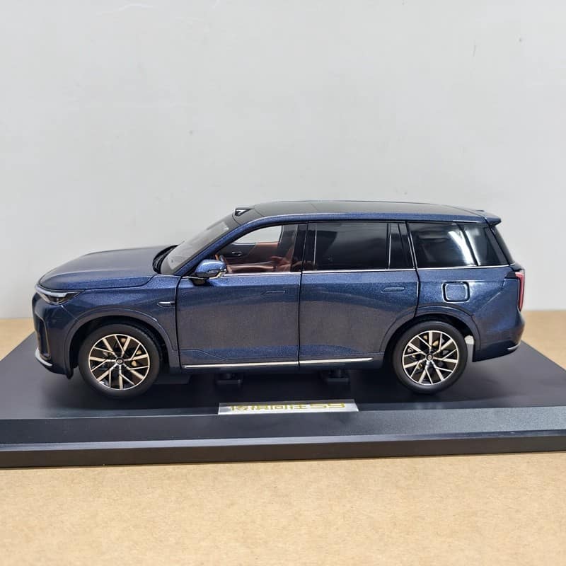 OEM GAC Trumpchi S9 1:18 Diecast Model Car