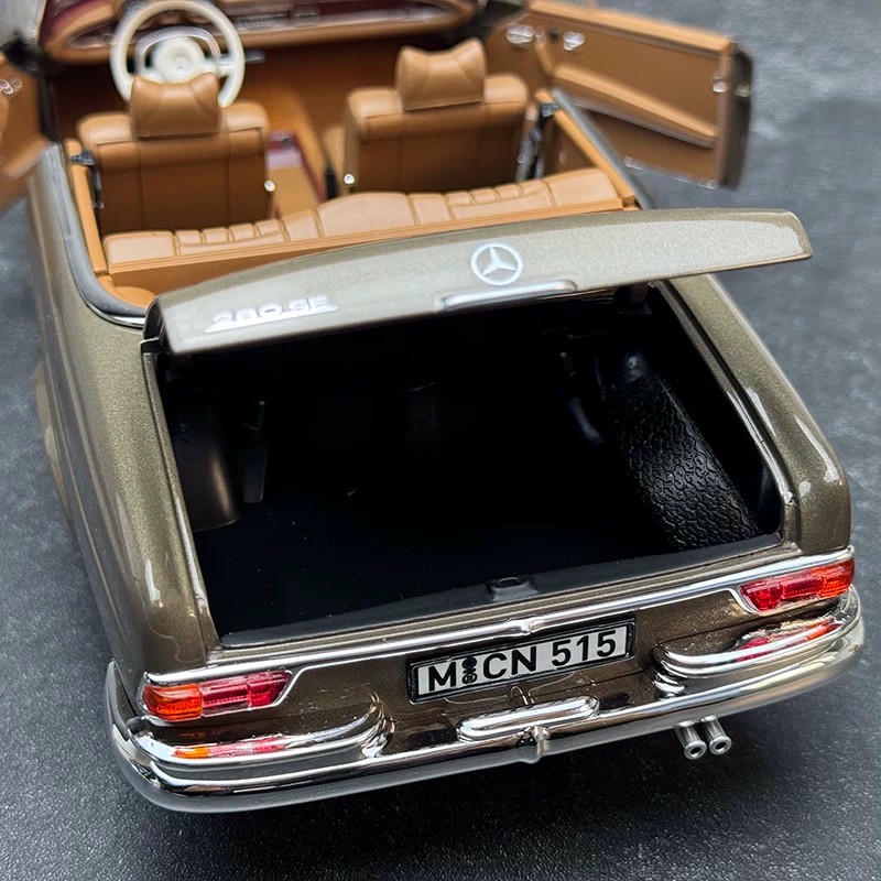 Norev Mercedes-Benz 280SE Cabriolet W111 1:18 Diecast Model Car