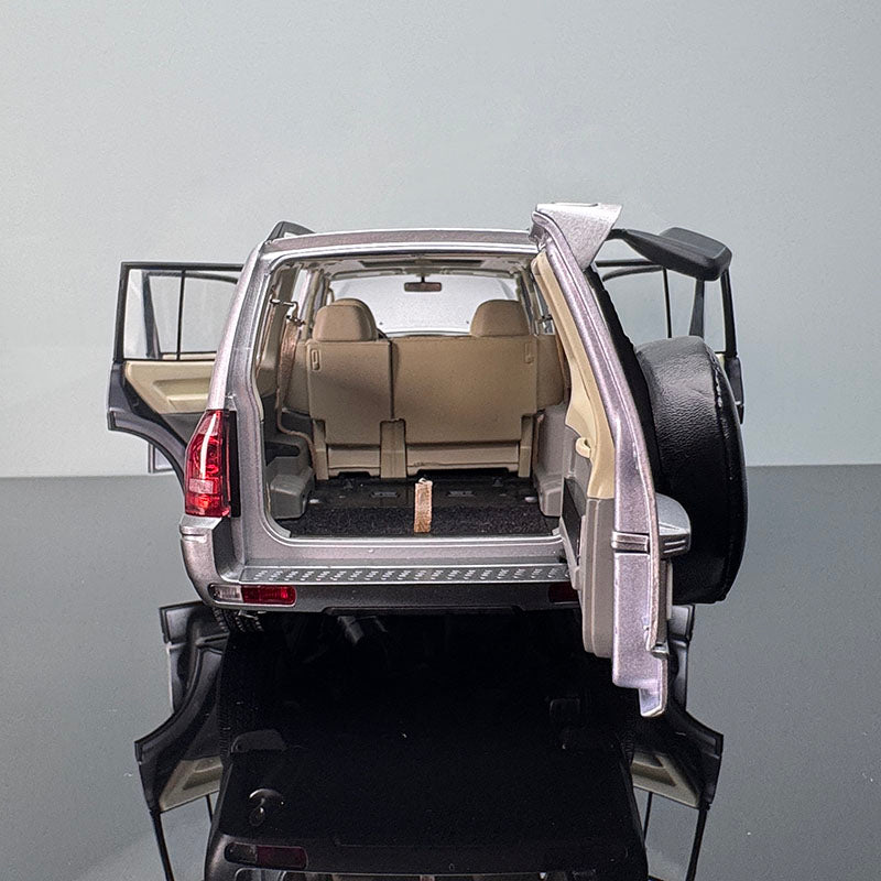 YC Model Mitsubishi Pajero V73 – 1:18 Scale Limited Edition Diecast Model