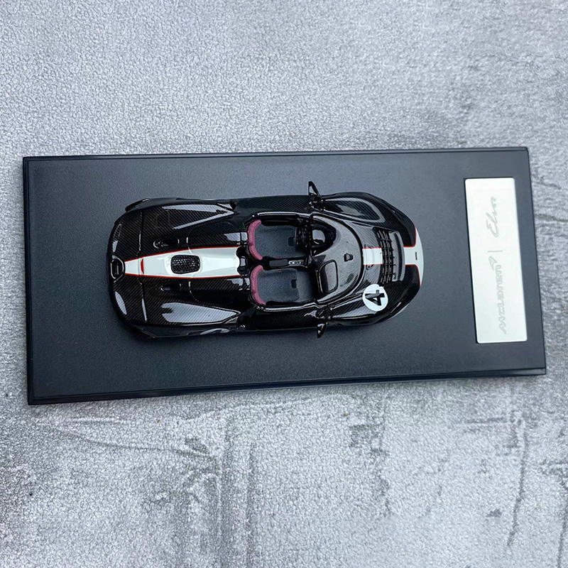 LCD 1:64 McLaren Elva Diecast Model