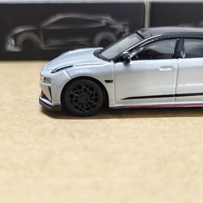 Official 1:64 ZEEKR 001 FR Diecast Model Car – Geely Electric Performance Sedan Alloy Collectible